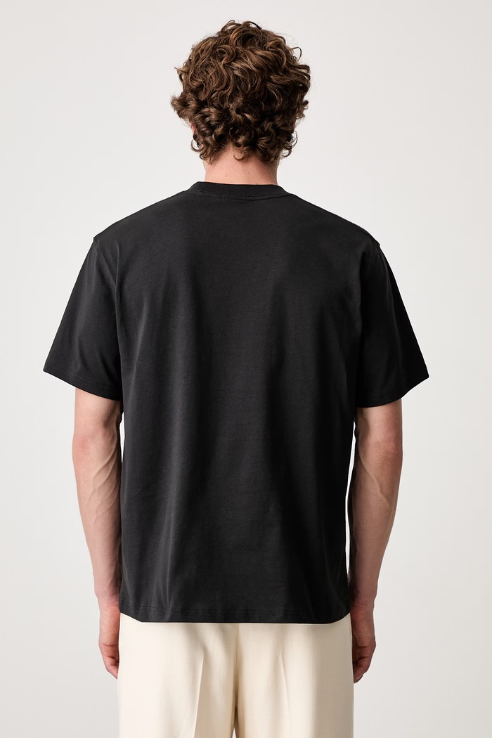 Odzież Barbour Pin Badge Graphic T-shirt bawełniany męski MTS1693BK31 czarny