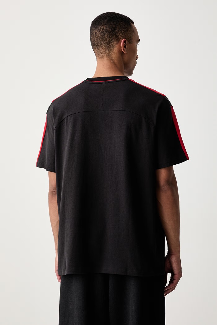 Odzież Puma T-shirt męski z bawełną Ferrari 636567 czarny