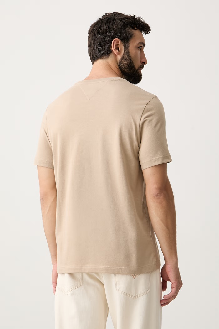 Odzież Tommy Hilfiger T-shirt męski bawełniany MW0MW39995. beżowy