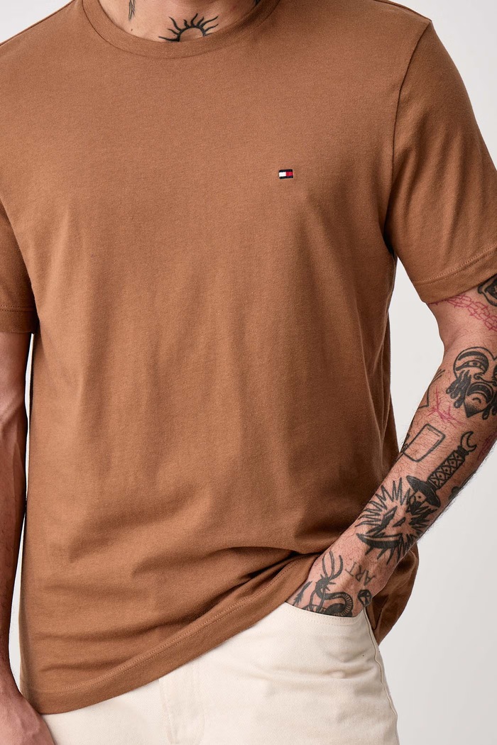 T-shirt męski bawełniany Tommy Hilfiger MW0MW39995. brązowy
