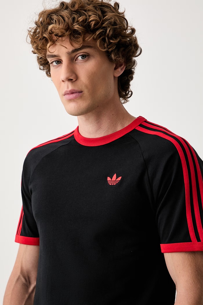adidas Originals kratka majica moška bombažna črna KW0121