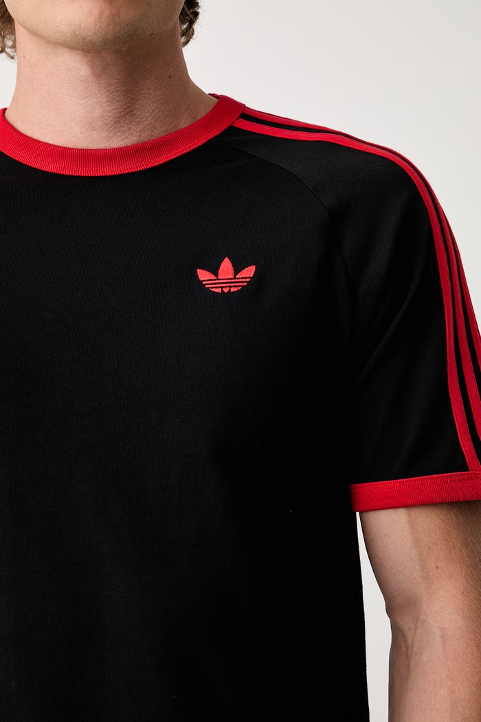 adidas Originals kratka majica moška bombažna KW0121 črna