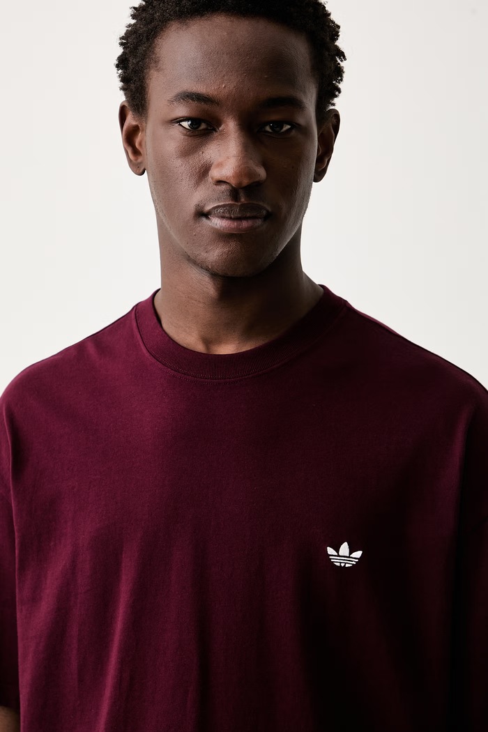 adidas Originals T-shirt męski bawełniany Trefoil Essentials bordowy KV3139
