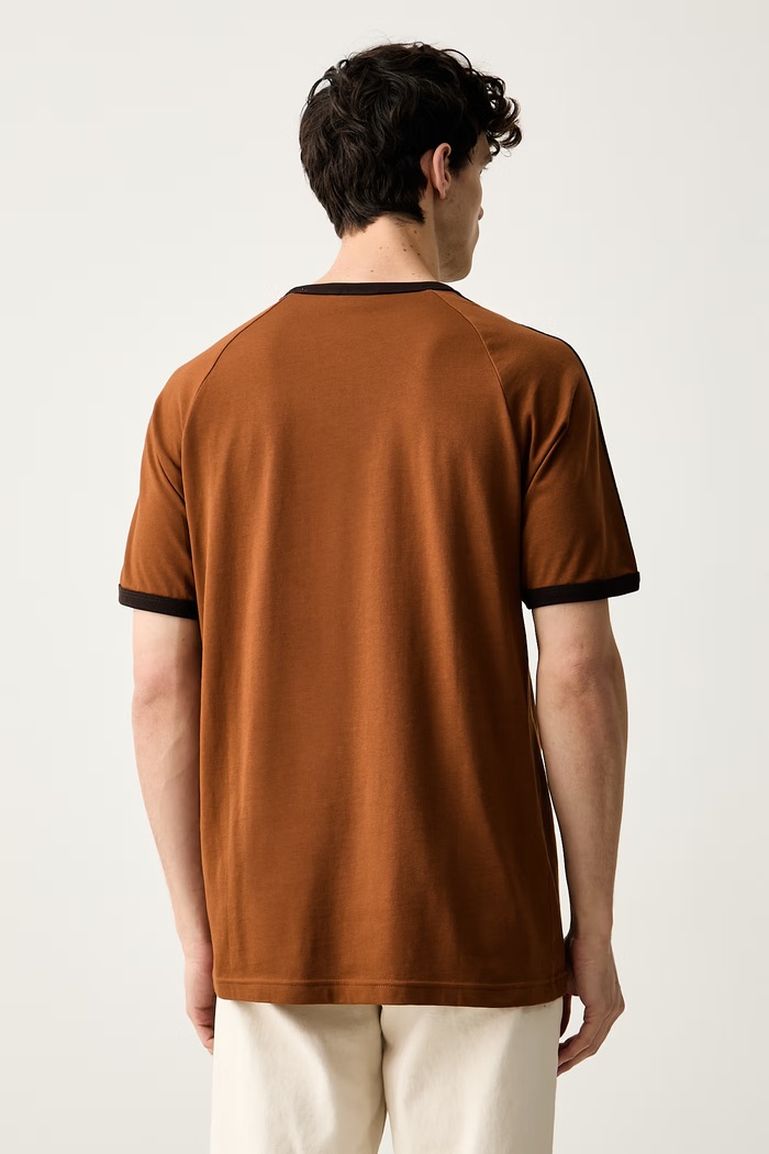 Ρούχα adidas Originals t-shirt ανδρικό βαμβακερό KT5053 καφέ