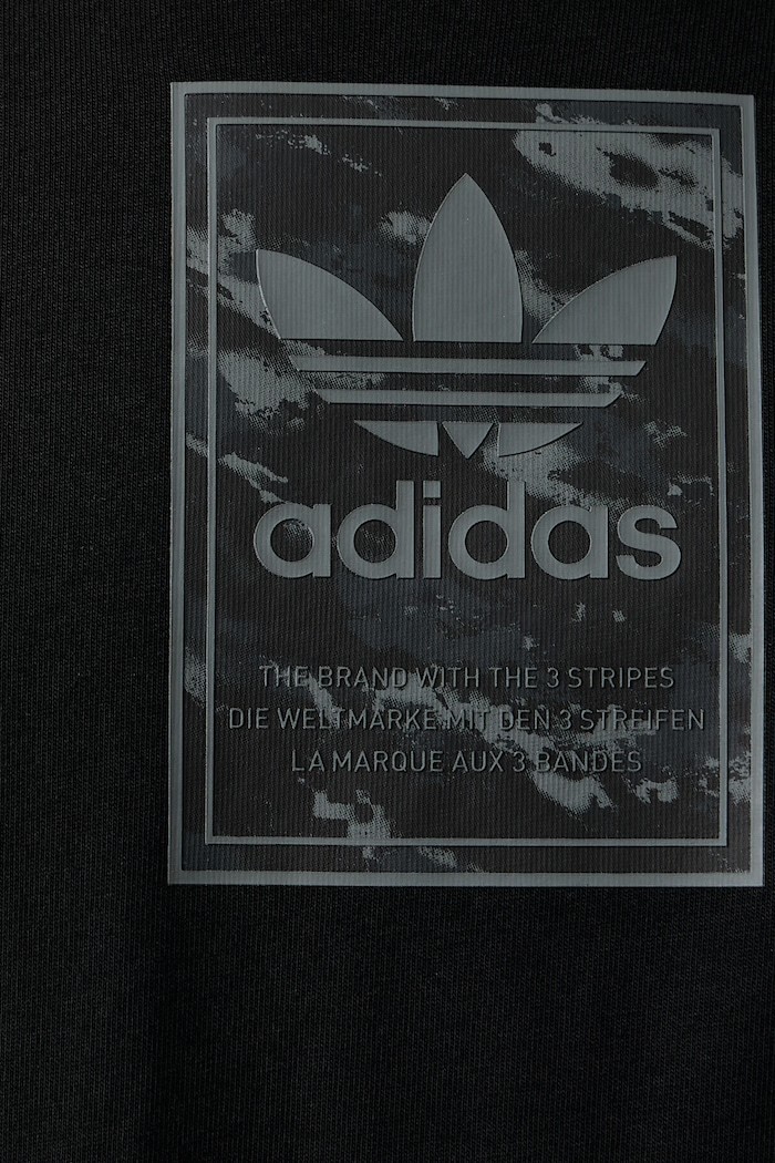 Tričko pánske bavlnené Camo adidas Originals čierna IA5935