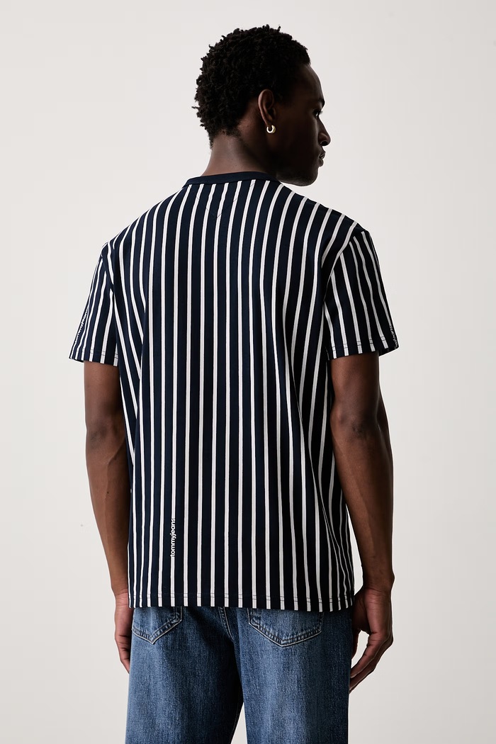 Ρούχα Tommy Jeans t-shirt ανδρικό βαμβακερό DM0DM23374 σκούρο μπλε