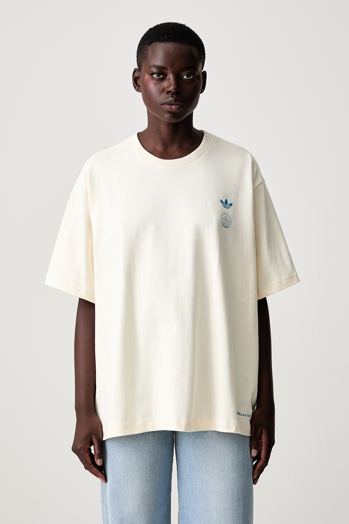 Odzież adidas Originals DTMF Bad Bunny Heavyweight Merch T-shirt bawełniany KW8113 beżowy