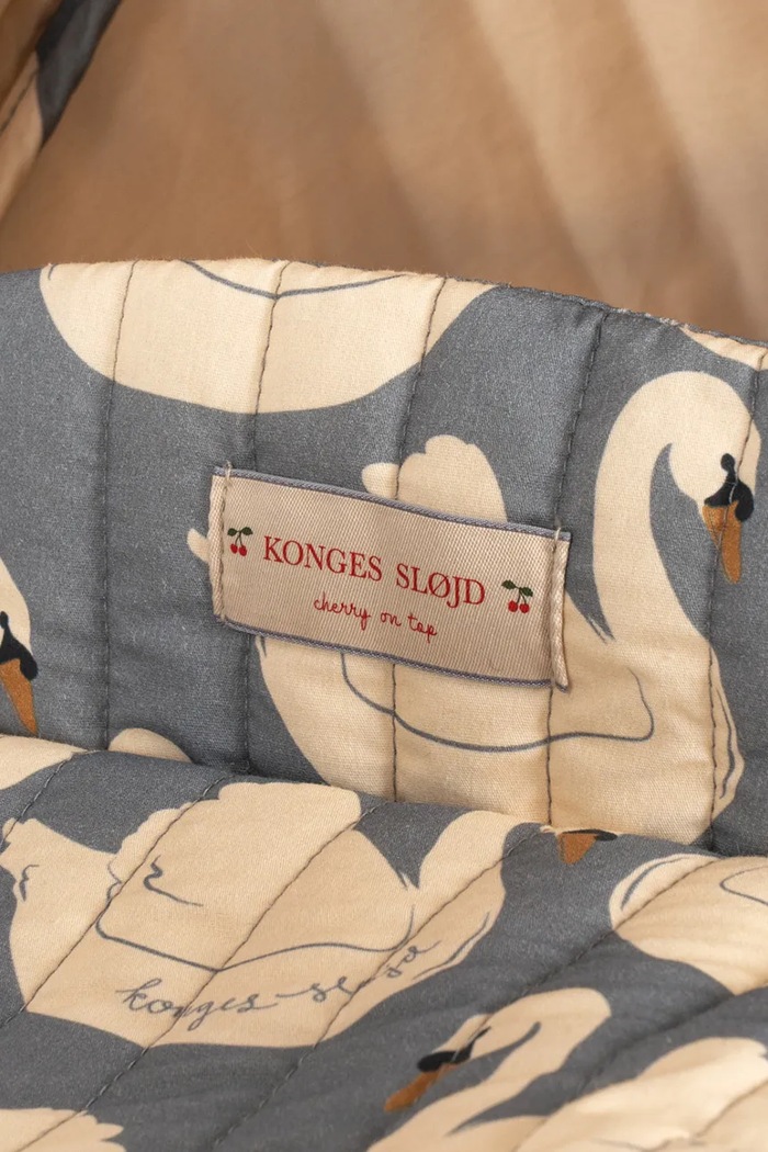 Konges Sløjd Wózek dla lalek dziecięcy bawełniany MINNIE DOLL PRAM KS106167.9BY2