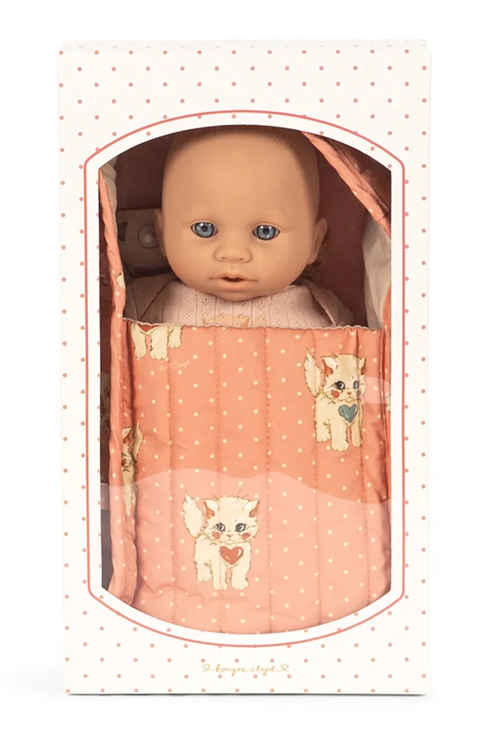 Konges Sløjd Zestaw zabawek dziecięcych CATTIE BABY DOLL WITH LIFT KS105939.9BY2