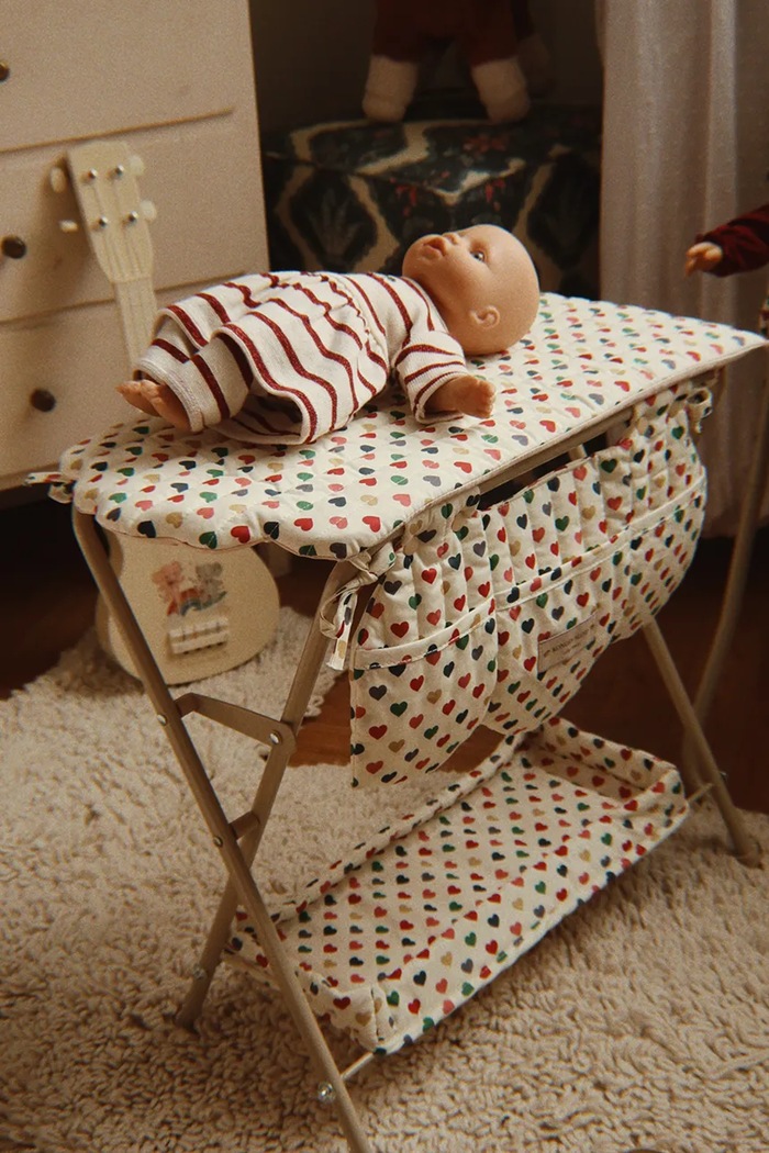 Konges Sløjd Lalka dziecięca BELLA BABY DOLL KS106387.9BY2