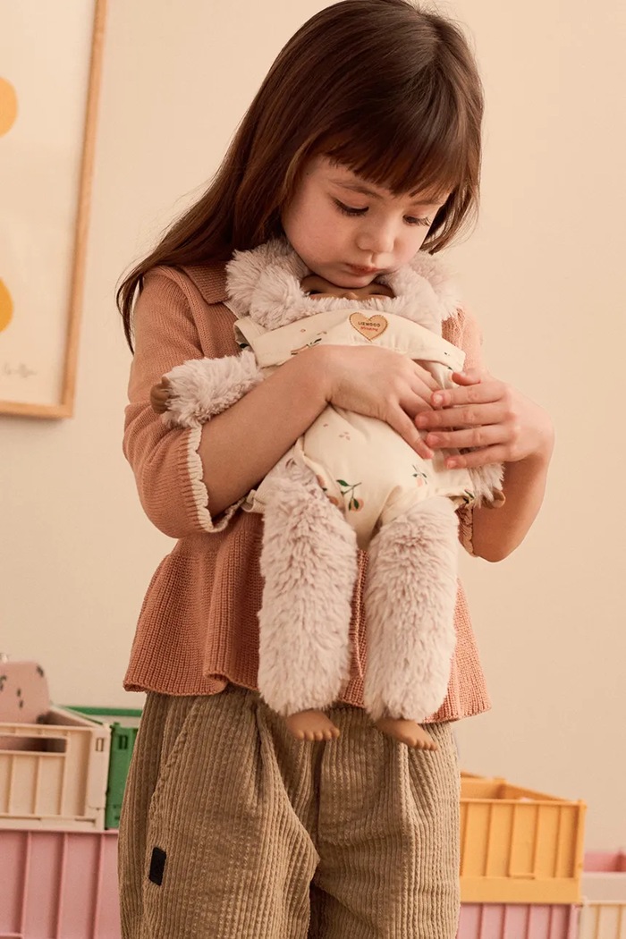 Nosilka za punčke otroška bombažna Eleanor Doll Carrier Liewood LW21084.9BY2 bež