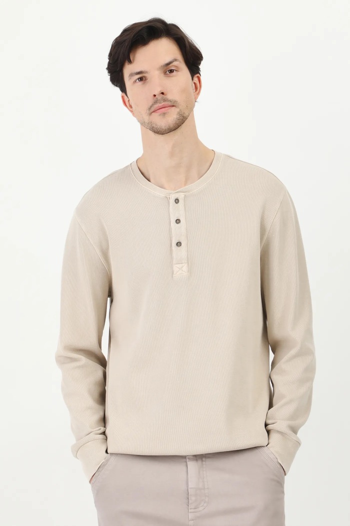 Longsleeve bawełniany męski z elastanem z efektem sprania kolor beżowy gładkie beżowy RS25-BUM040