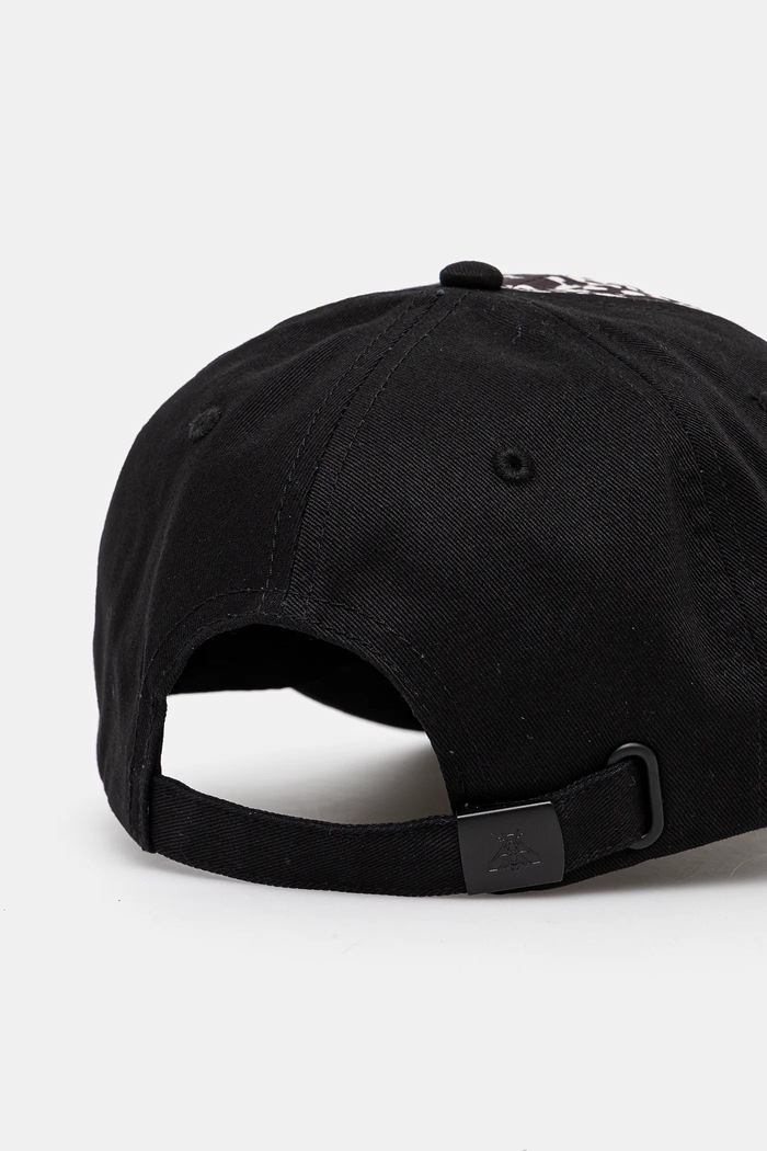Akcesoria Czapka z daszkiem bawełniana damska z ozdobną naszywką kolor czarny RS25-CAD913 czarny