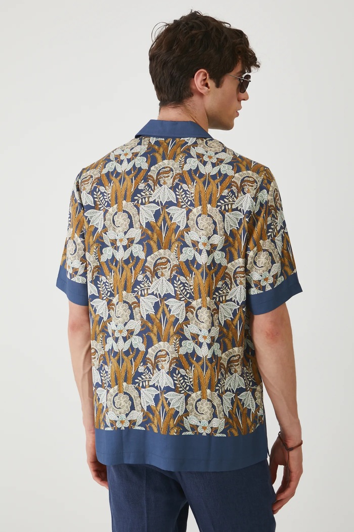 Odzież Koszula męska z kołnierzykiem typu resort wzorzysta kolor multicolor RS25-KKM901 multicolor