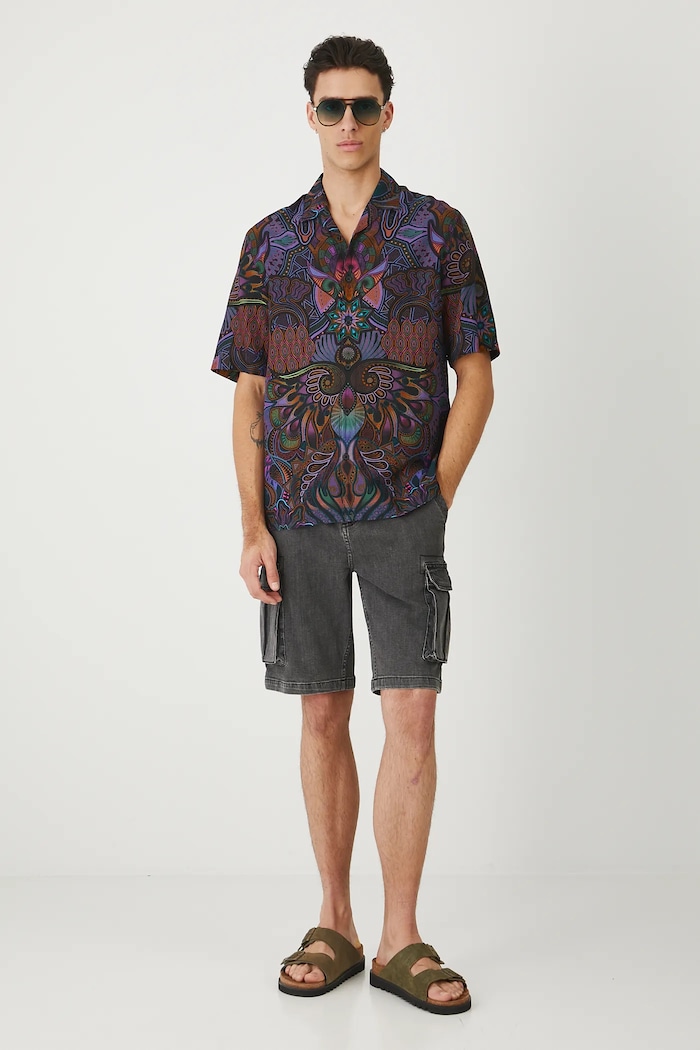 Košeľa s golierom typ resort vzorovaná RS25-KKMC12 viacfarebná RS25
