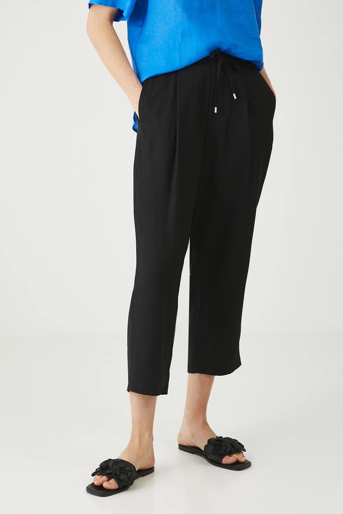 Nohavice slouchy z lyocellu čierna farba medium čierna RS25-SPDB03