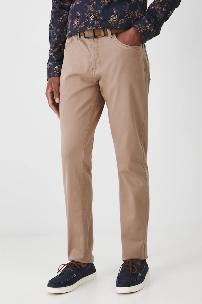 Spodnie męskie slim gładkie kolor brązowy tkanina brązowy RS25-SPM400