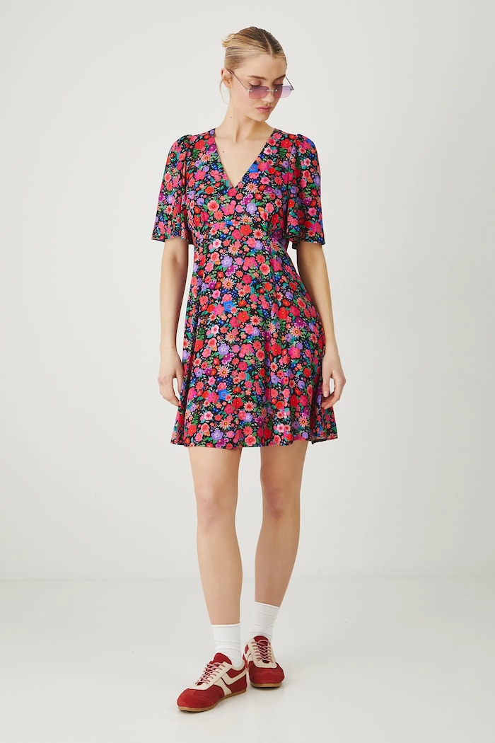 Sukienka damska mini w kwiaty kolor multicolor rozkloszowany multicolor RS25-SUD094