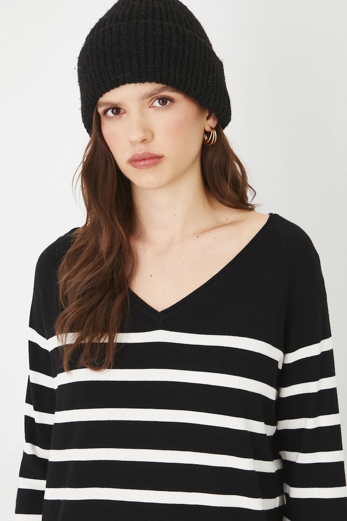 Sweter damski z wiskozą kolor czarny czarny RS25-SWD010