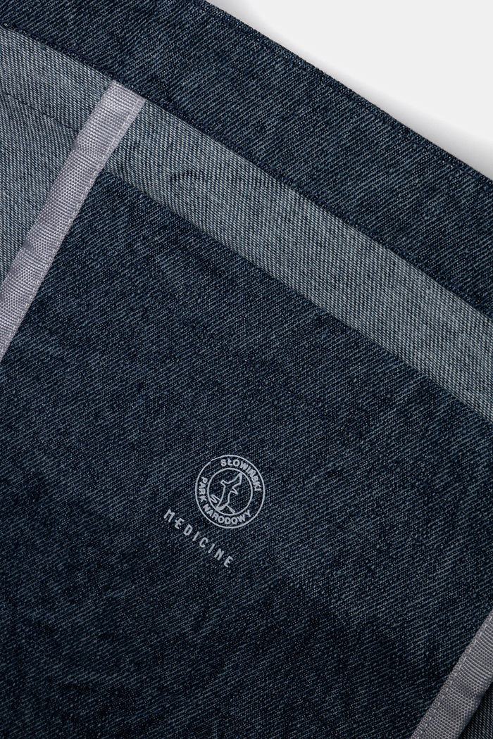 Torba jeansowa z kolekcji Medicine x Słowiński Park Narodowy kolor niebieski RS25-TCMA50