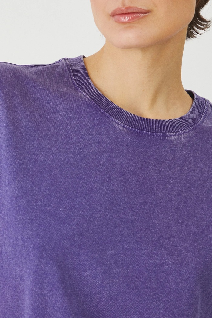 T-shirt bawełniany damski z efektem sprania kolor fioletowy RS25-TSD060 fioletowy