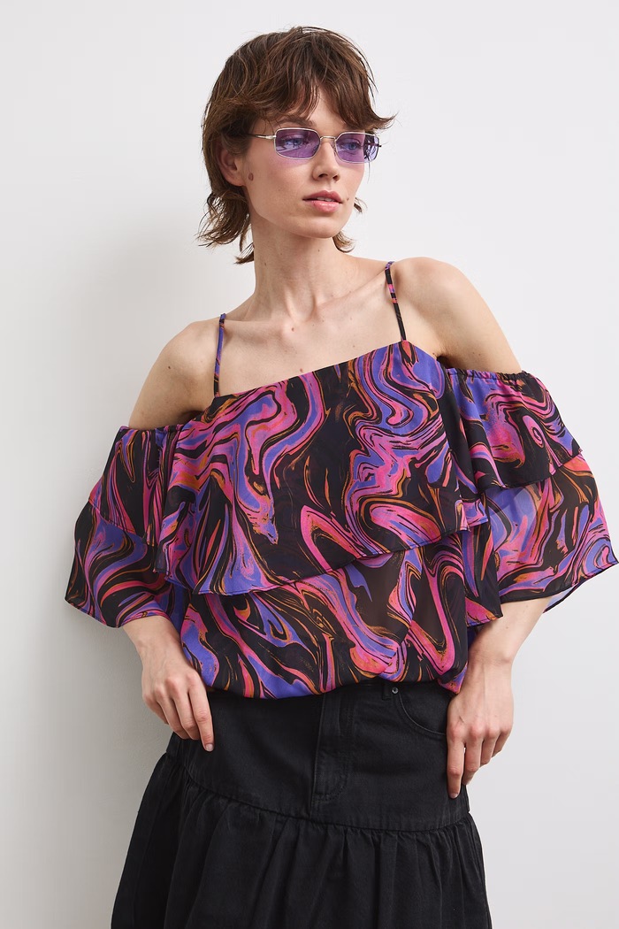 Bluzka hiszpanka damska z falbankami RS26-BKDC01 multicolor RS26