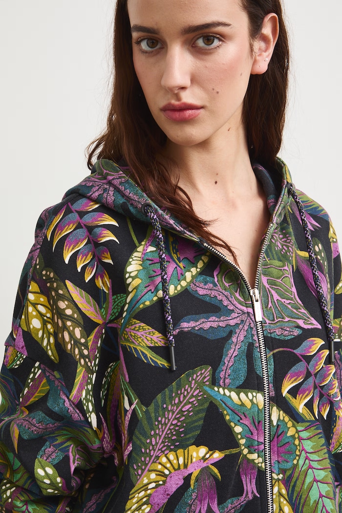 Bluza rozpinana z kapturem damska z motywem roślinnym czarny RS26-BLD091