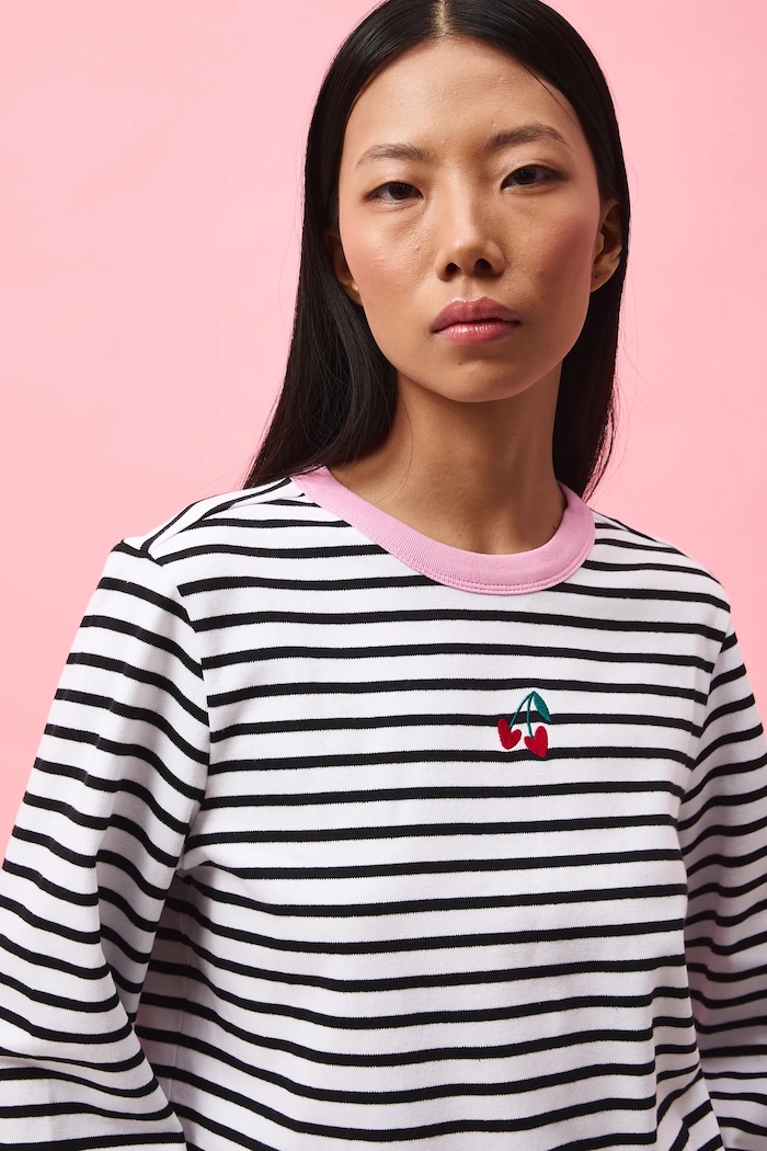 Medicine top a maniche lunghe in cotone bianco RS26-BUD280