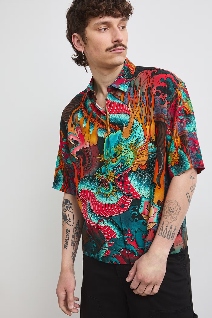 Košeľa pánska s viskózou z kolekcie Tattoo Art by Tuan Nguyen RS26-KKMC50 viacfarebná RS26