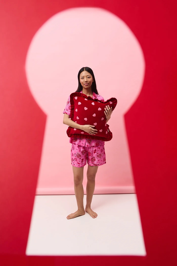 Poszewka dekoracyjna na poduszkę z kolekcji Valentine’s Day czerwony RS26-PSU207