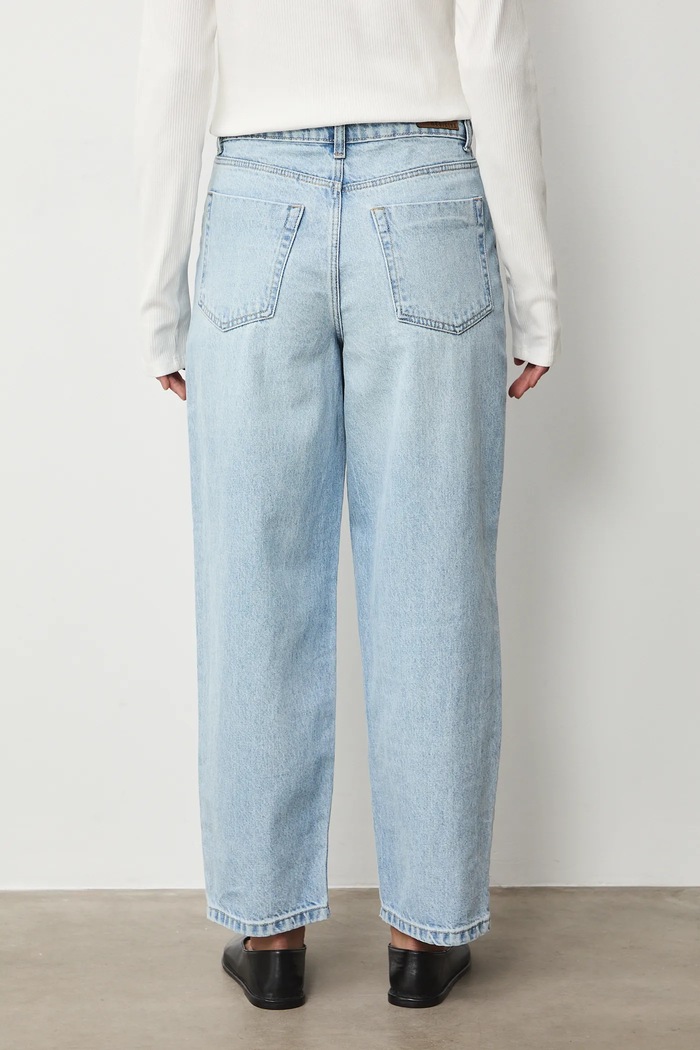 Odzież Medicine jeansy mom fit damskie RS26-SJD311 niebieski