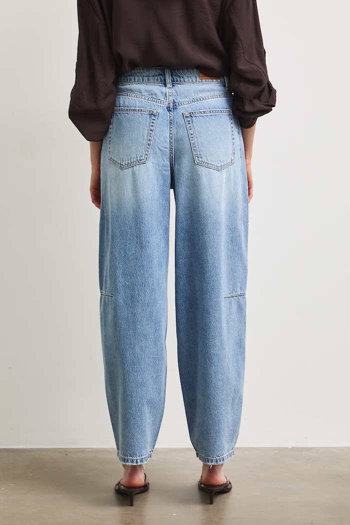Odzież Jeansy slouchy damskie z efektem sprania RS26-SJD901 niebieski