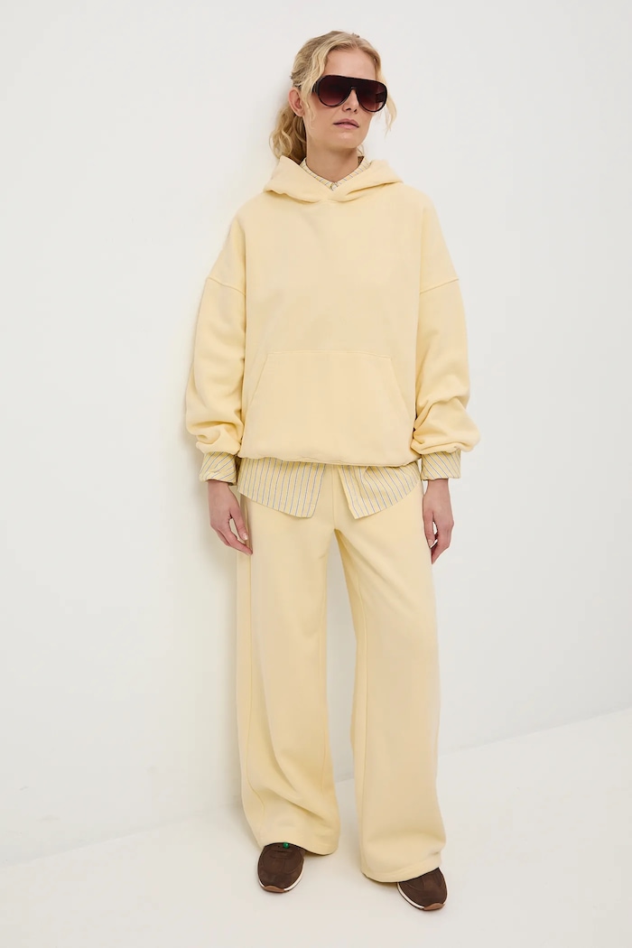 Spodnie dresowe damskie wide leg dzianina żółty RS26-SPD011