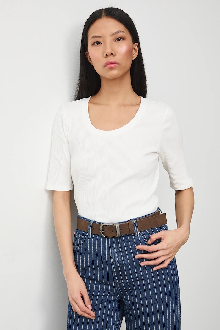 T-shirt bawełniany damski z elastanem prążkowany gładkie beżowy RS26-TSD033
