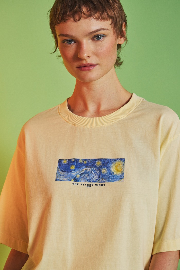 T-shirt bawełniany damski z kolekcji Eviva L'arte RS26-TSD260 żółty RS26
