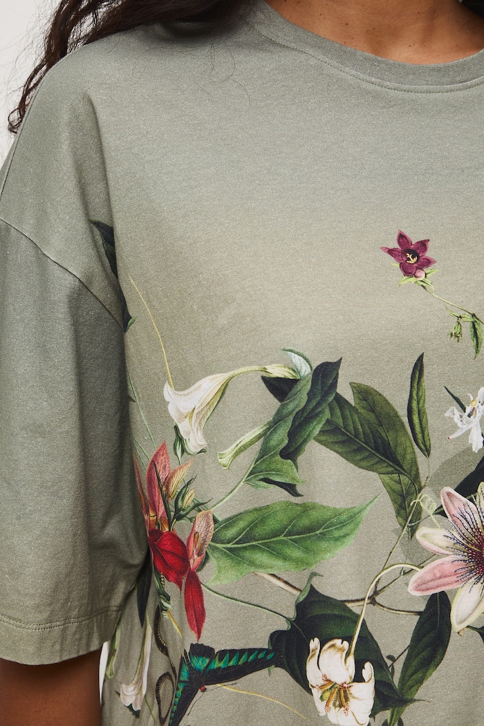 T-shirt oversize damski bawełniany z elastanem RS26-TSD506 zielony
