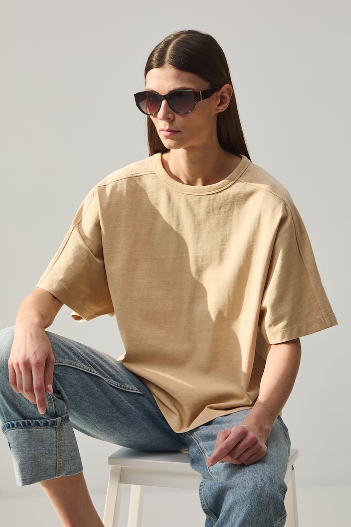 T-shirt oversize damski bawełniany beżowy RS26-TSD510