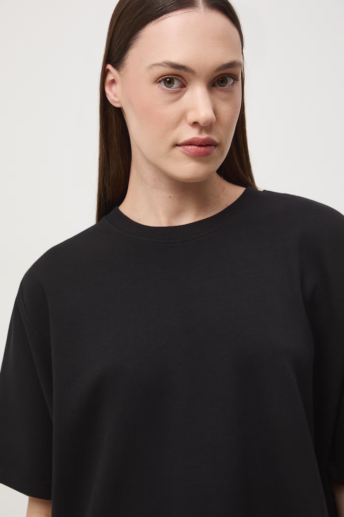 T-shirt damski czarny RS26-TSD603