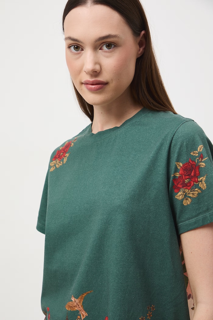 T-shirt damski bawełniany z elastanem z kolekcji Ilona Tambor x Medicine RS26-TSD660 zielony