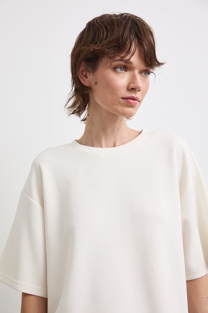Medicine T-shirt oversize damski z modalem beżowy RS26-TSDC09