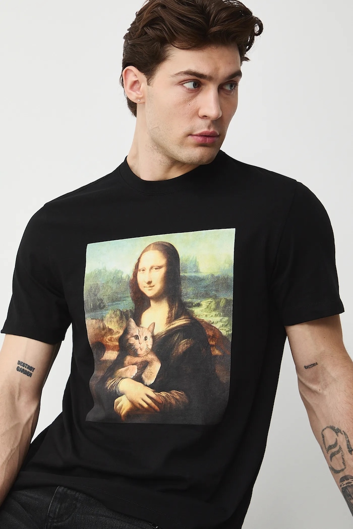 T-shirt bawełniany męski z okazji Dnia Kota czarny RS26-TSM354