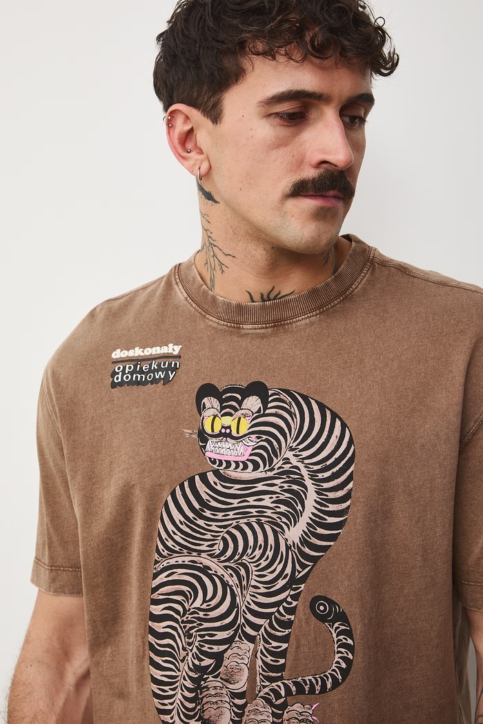 T-shirt męski bawełniany Lola Styrylska, Grafika Polska RS26-TSM458 brązowy