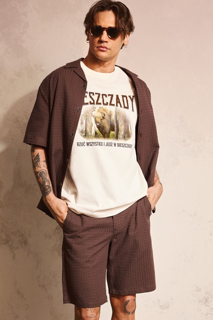 T-shirt męski bawełniany z kolekcji Bieszczadzki Park Narodowy x Medicine beżowy RS26-TSM858