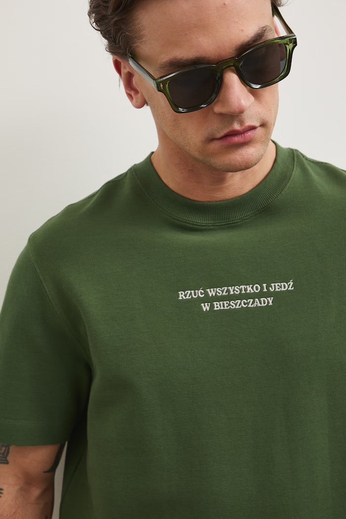 T-shirt męski bawełniany z elastanem z kolekcji Bieszczadzki Park Narodowy x Medicine RS26-TSM860 zielony