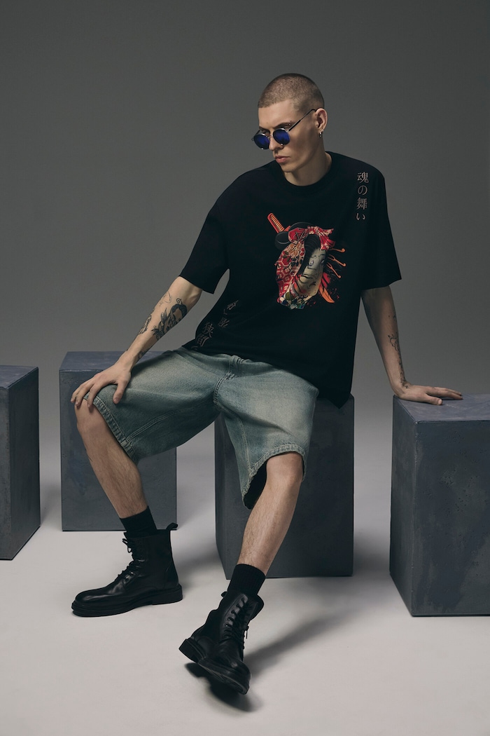 Tričko pánske bavlnené s potlačou z kolekcie Tattoo Art by Tuan Nguyen čierna RS26-TSMC55