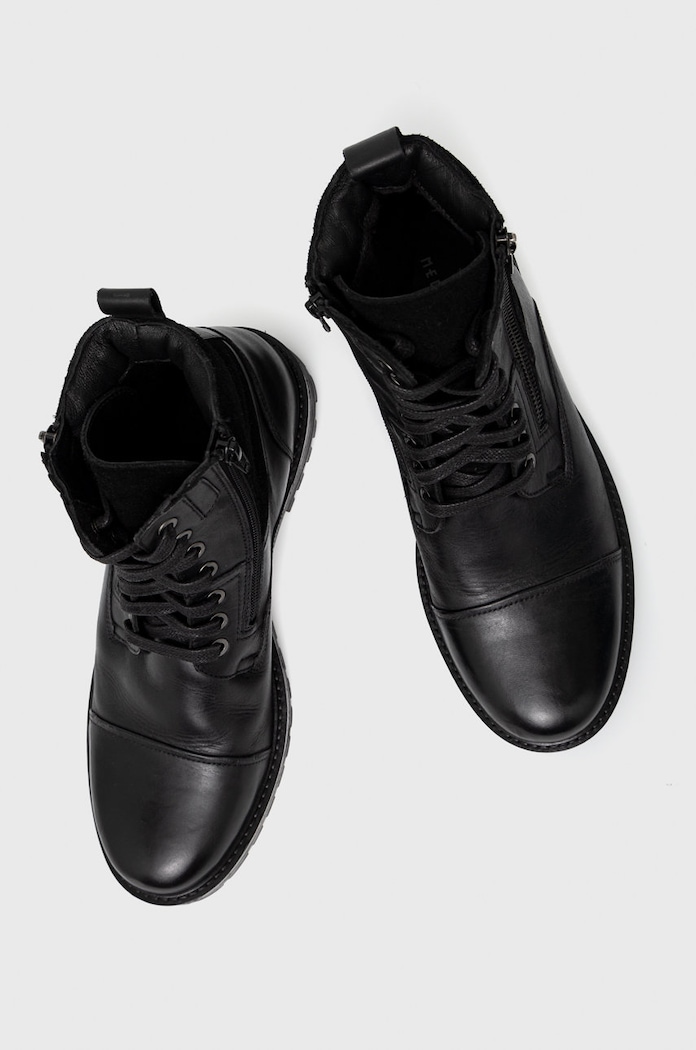 Buty wysokie męskie skórzane kolor czarny RW22.OBM606