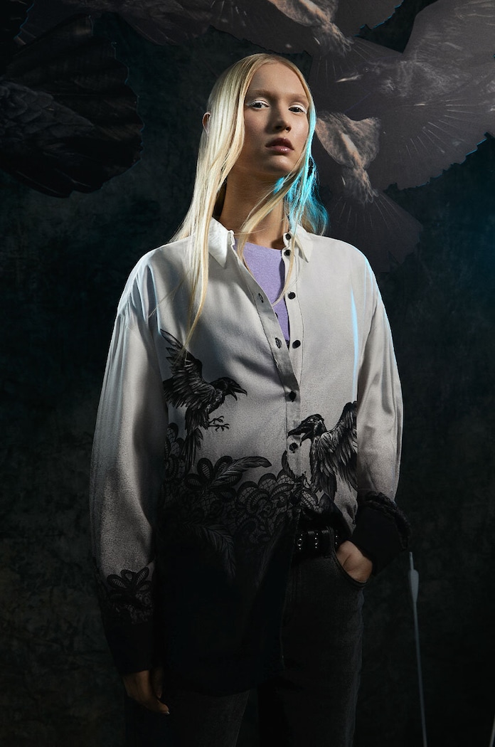 Košeľa dámska z kolekcie The Witcher x Medicine biela farba casual biela RW23.KDD950