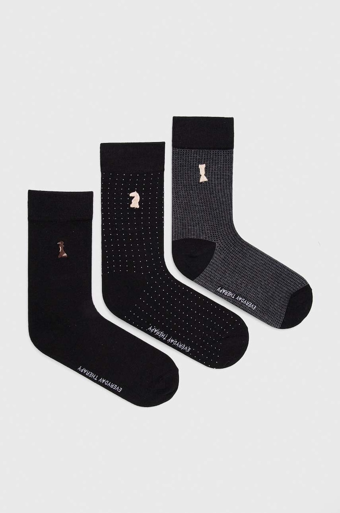 Bavlnené ponožky pánske s ozodobnou výšivkou - šachy (3-pack) viac farieb nášivka viacfarebná RW23.LGM606