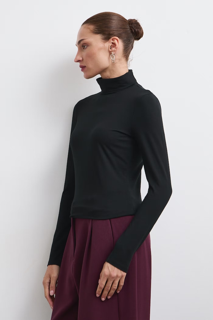 Longsleeve damski z wiskozą gładki RW24-BUD071 czarny