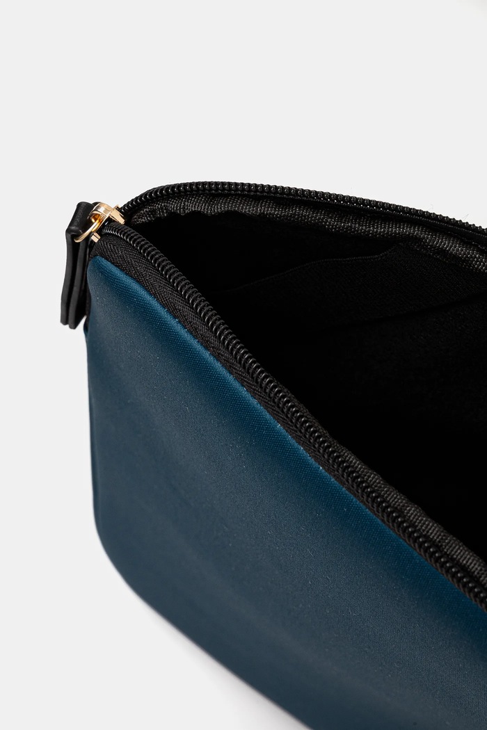 Lifestyle i travel Pokrowiec na laptopa w koty kolor multicolor RW24-ITU902 multicolor